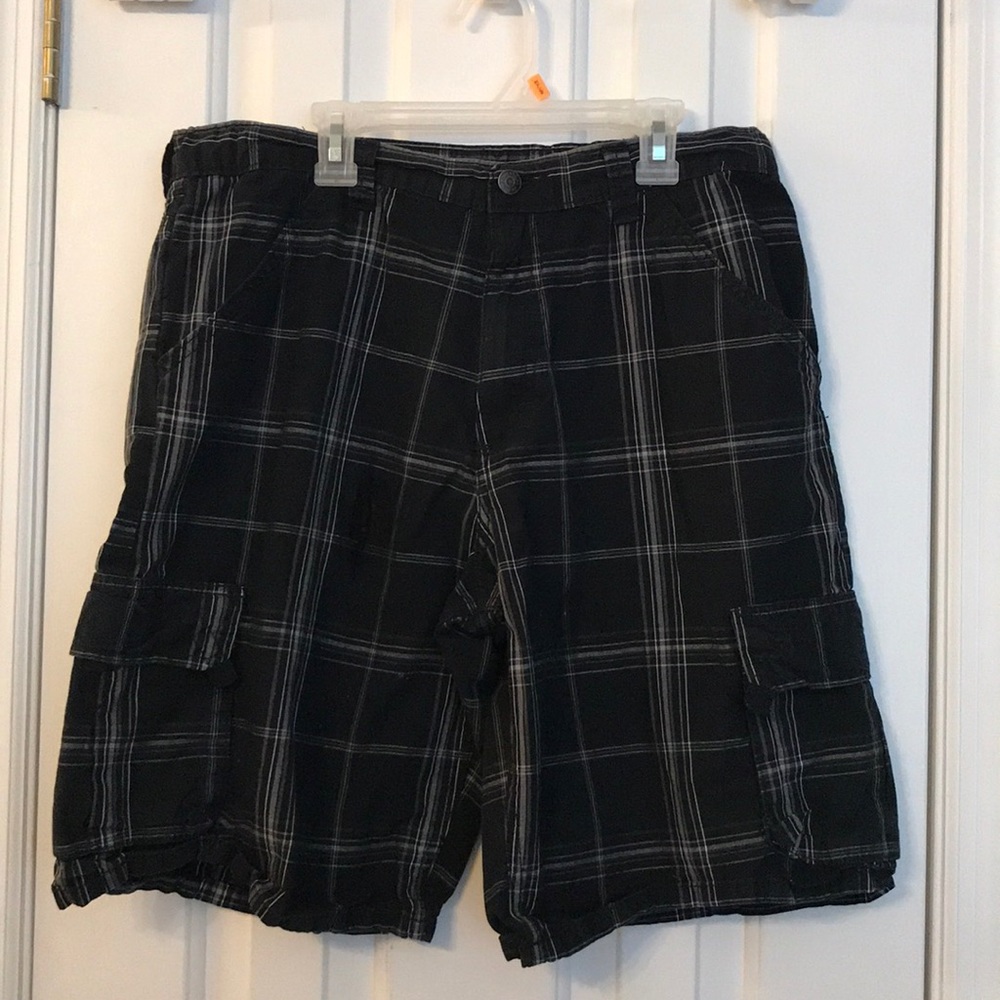 “WRG JEANS CO” Boys Cargo Pants. Size 18 Husky.